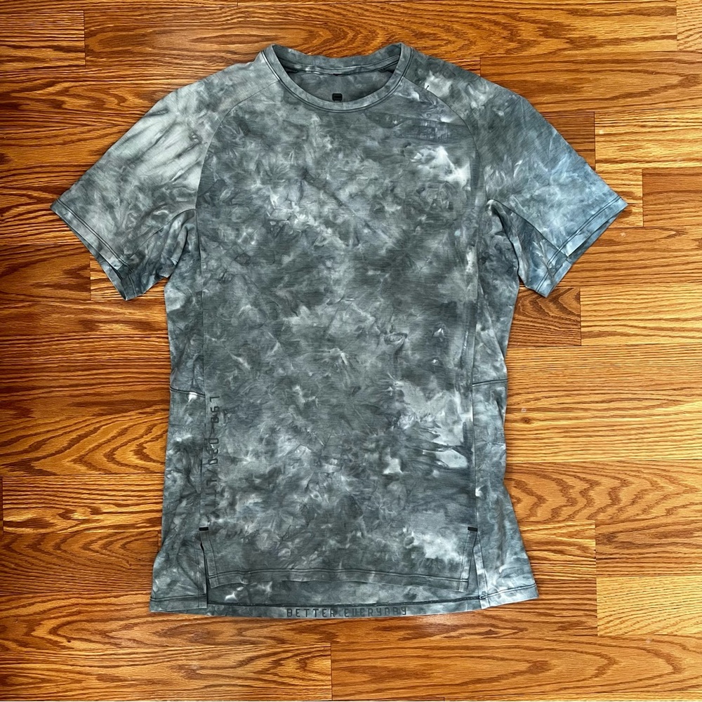 Lululemon Men’s Always Agile Short Sleeve Shirt - M
